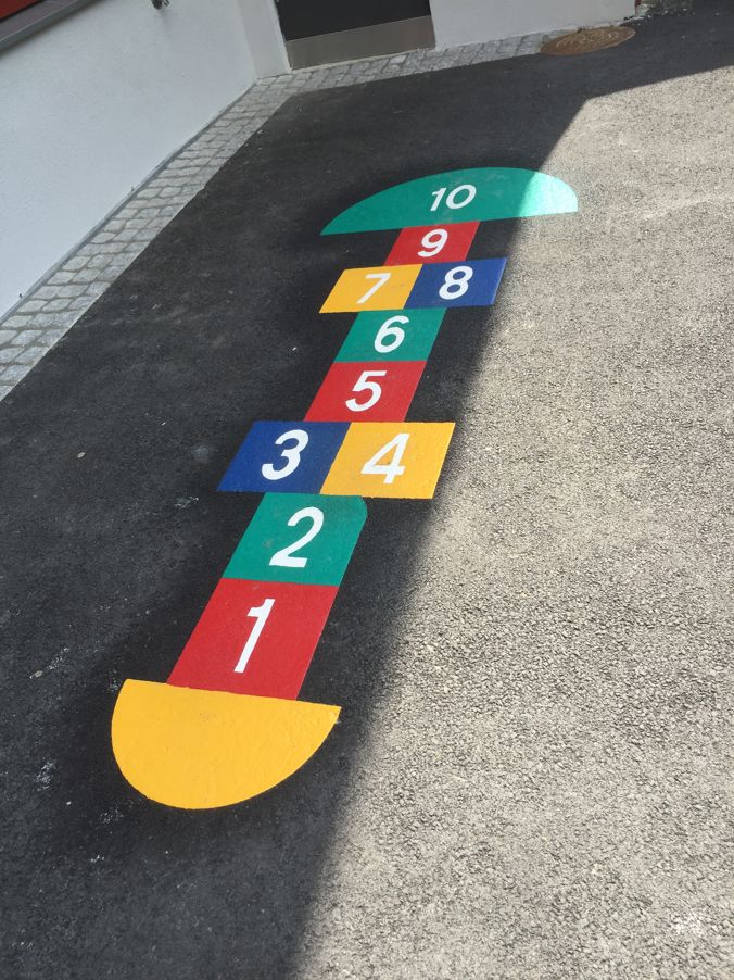 Ny oppmerking i skolegården