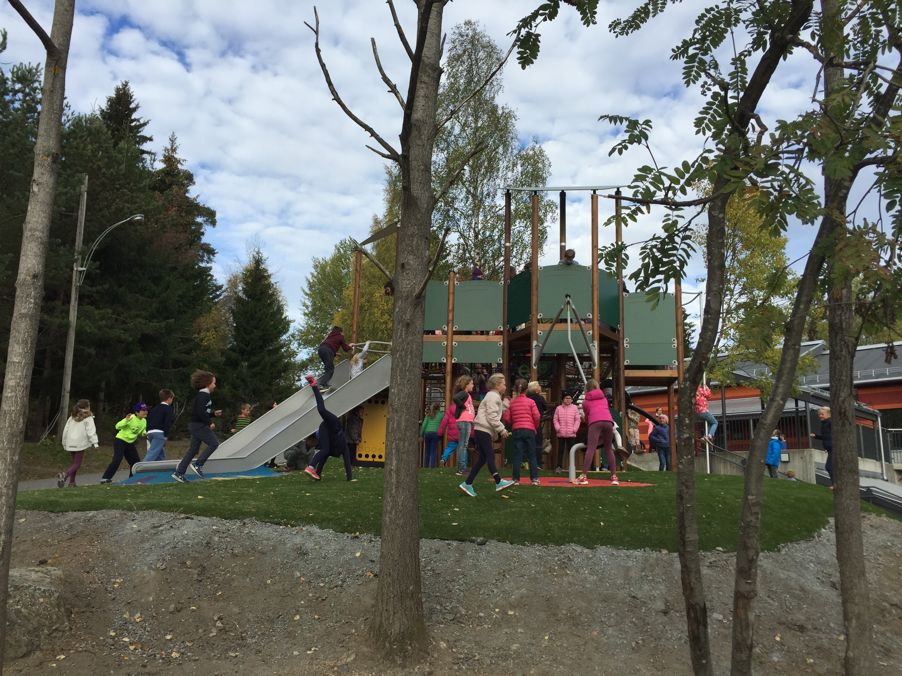 Nytt aktivitetsapparat i skolegården