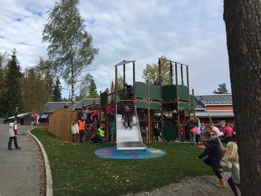 Nytt aktivitetsapparat i skolegården