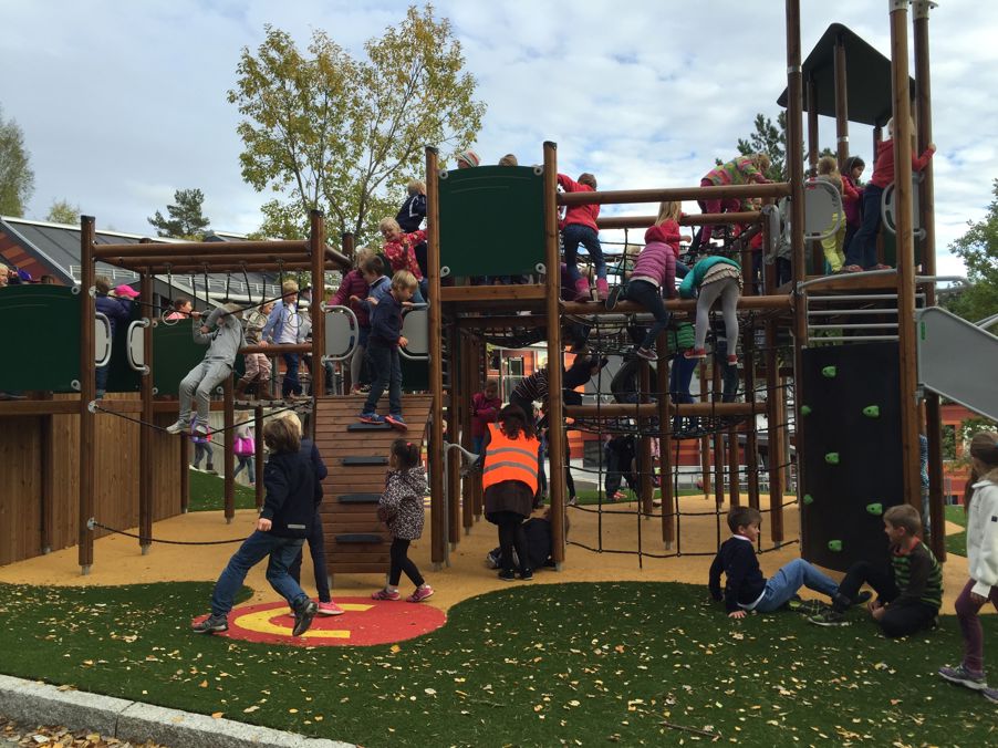 Nytt aktivitetsapparat i skolegården