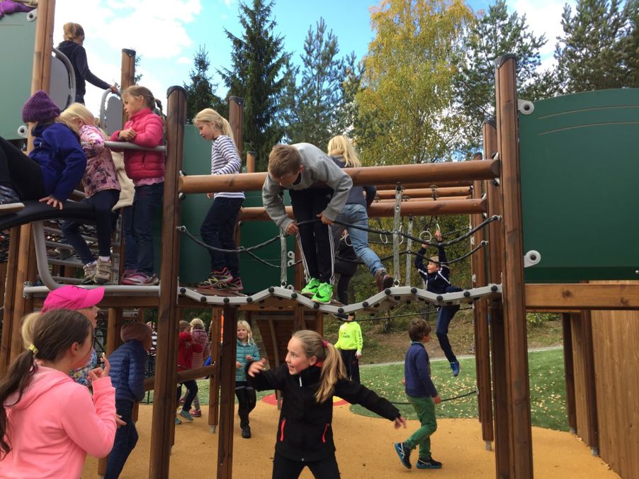 Nytt aktivitetsapparat i skolegården