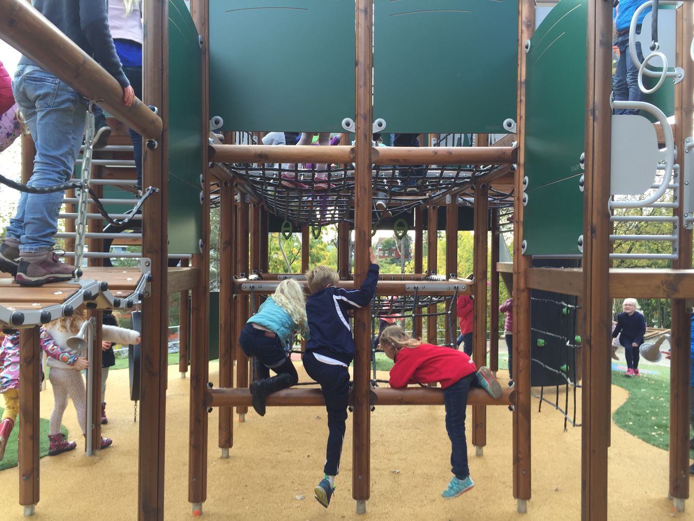 Nytt aktivitetsapparat i skolegården