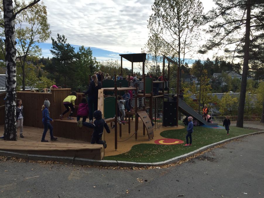Nytt aktivitetsapparat i skolegården