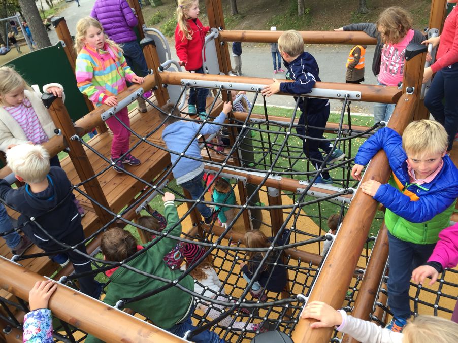 Nytt aktivitetsapparat i skolegården