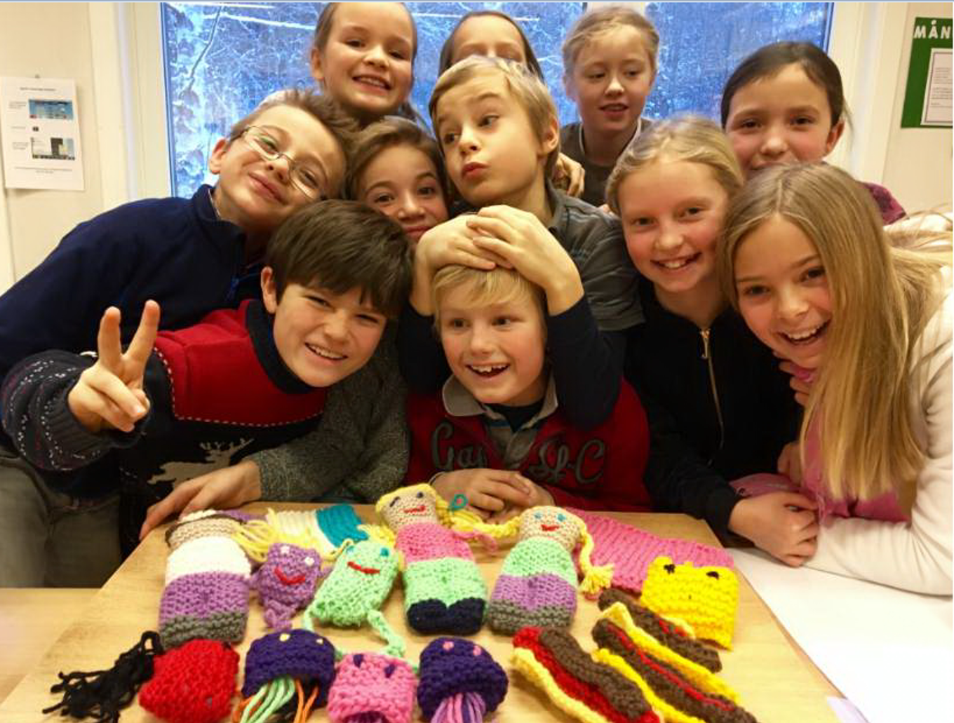 Glade elever i kunst og håndverk Glade elever i kunst og håndverk